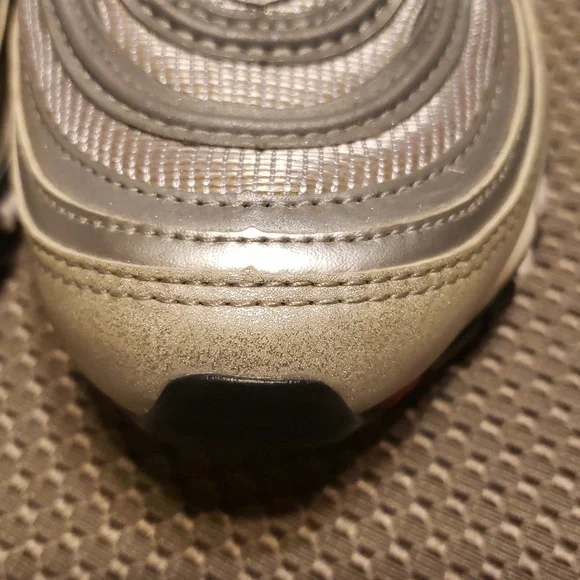 Silver and Black Size 4.5 Nike Air Max Sneakers For Girls - Picture 4 of 8